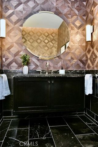 8420 W Sunset Boulevard 403, West Hollywood, CA 90069