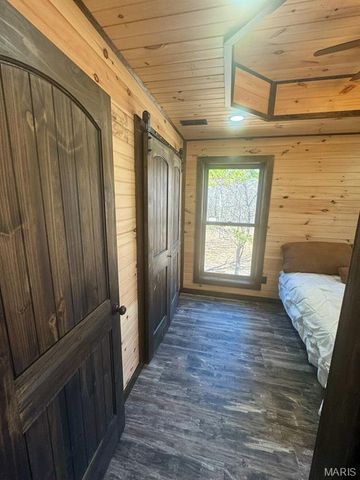 1067 Forest Road 4811, Doniphan, MO 63935