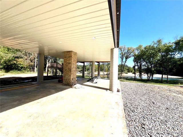 1067 Forest Road 4811, Doniphan, MO 63935