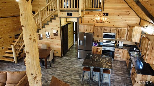 1067 Forest Road 4811, Doniphan, MO 63935