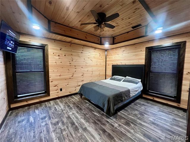 1067 Forest Road 4811, Doniphan, MO 63935