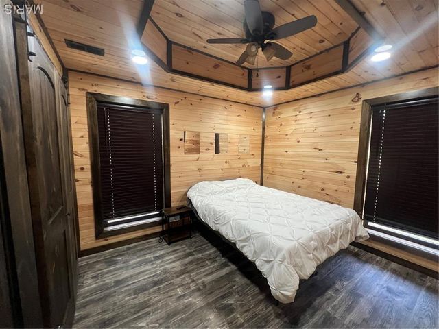 1067 Forest Road 4811, Doniphan, MO 63935