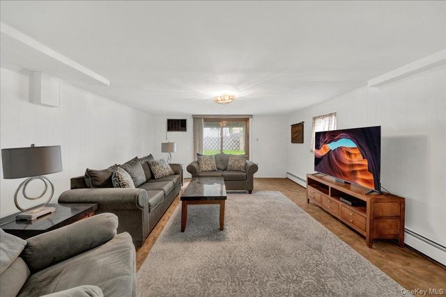 2810 Harding Avenue, Bronx, NY 10465