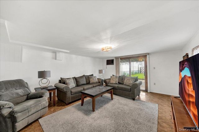 2810 Harding Avenue, Bronx, NY 10465
