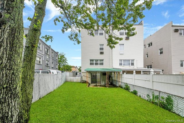 2810 Harding Avenue, Bronx, NY 10465