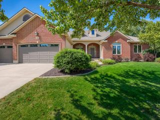 1600 Hedgewood Lane, Lee's Summit, MO 64081