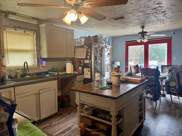 1037 Tunnel Hill Road, Tunnel Hill, GA 30755