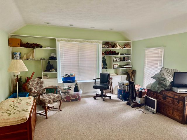 2298 W Hayes Road, Ithaca, MI 48847