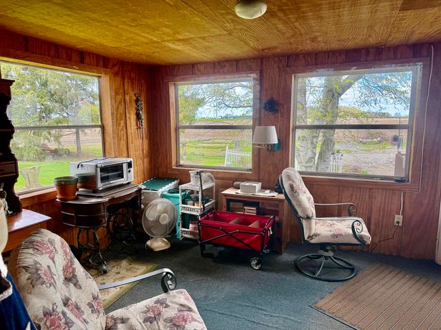 2298 W Hayes Road, Ithaca, MI 48847