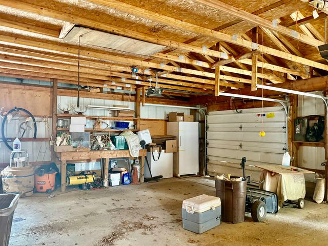2298 W Hayes Road, Ithaca, MI 48847