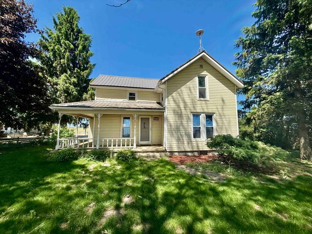 2298 W Hayes Road, Ithaca, MI 48847