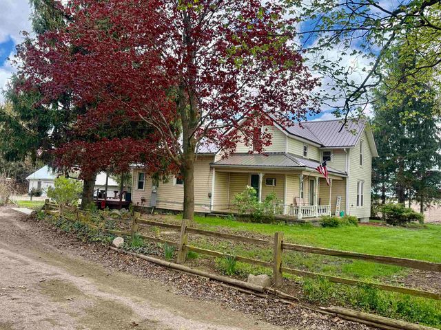 2298 W Hayes Road, Ithaca, MI 48847