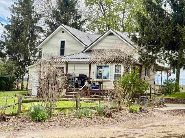 2298 W Hayes Road, Ithaca, MI 48847