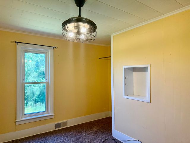 2298 W Hayes Road, Ithaca, MI 48847