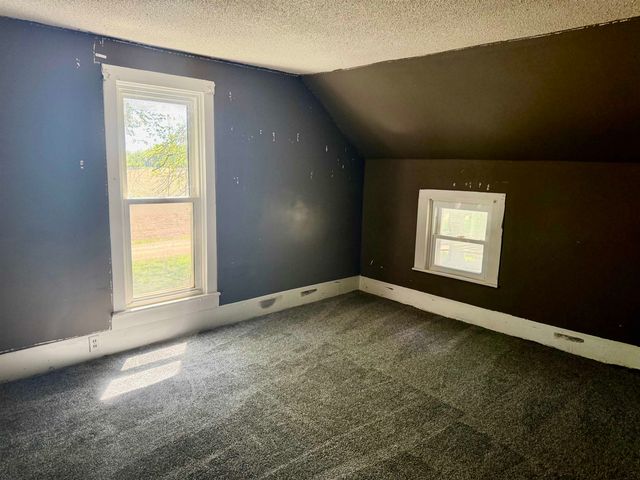 2298 W Hayes Road, Ithaca, MI 48847