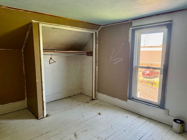 2298 W Hayes Road, Ithaca, MI 48847