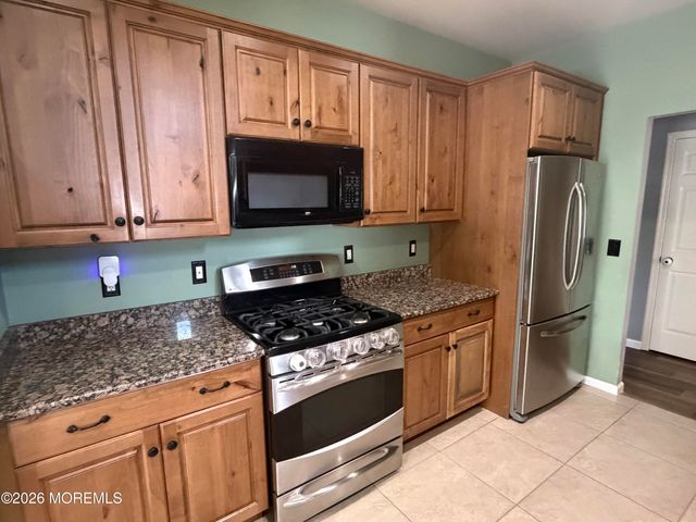 12 N Olympia Drive, Waretown, NJ 08758