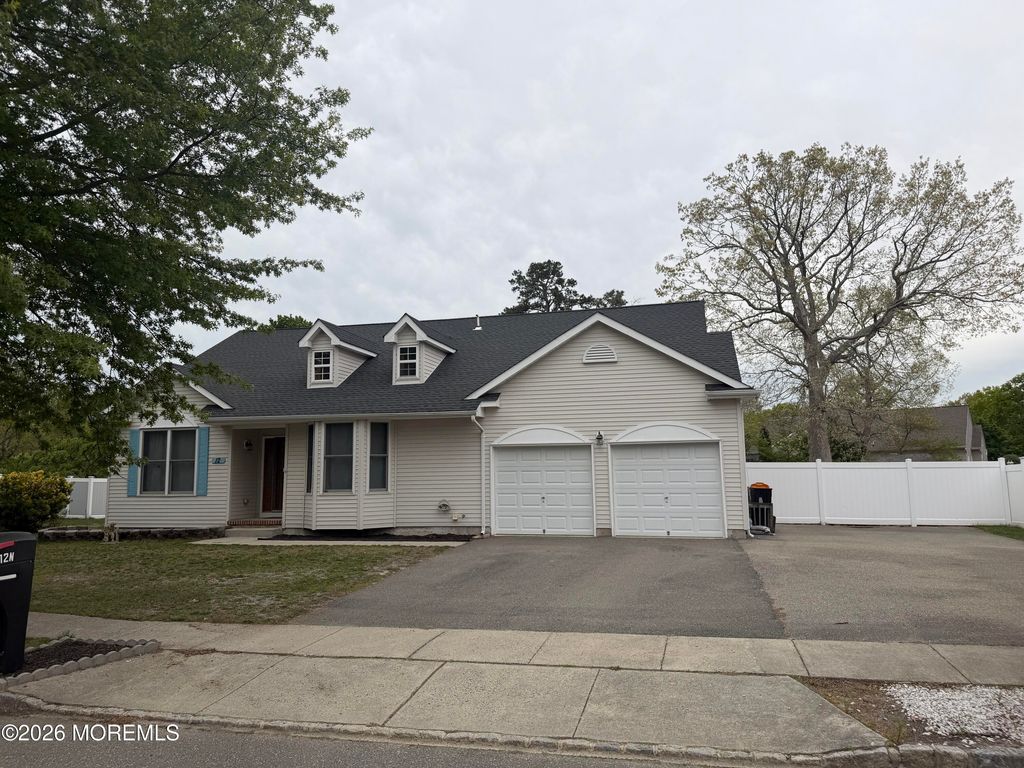 12 N Olympia Drive, Waretown, NJ 08758