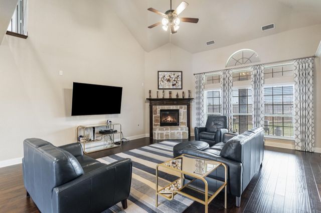 8010 Graystone Drive, Sachse, TX 75048