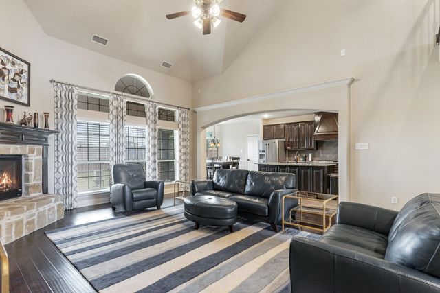 8010 Graystone Drive, Sachse, TX 75048