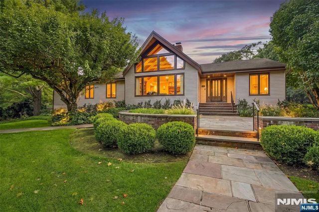 10 Baker Court, Ramsey, NJ 07446