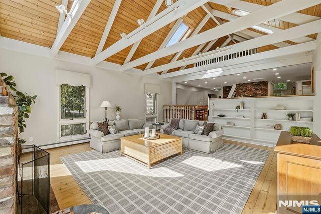 10 Baker Court, Ramsey, NJ 07446