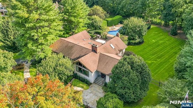 10 Baker Court, Ramsey, NJ 07446
