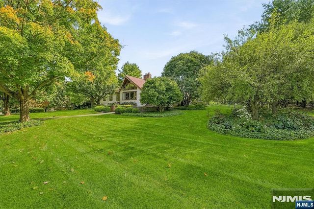 10 Baker Court, Ramsey, NJ 07446