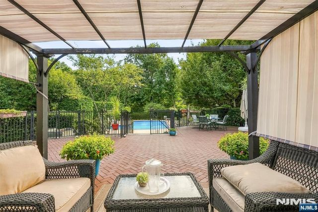 10 Baker Court, Ramsey, NJ 07446