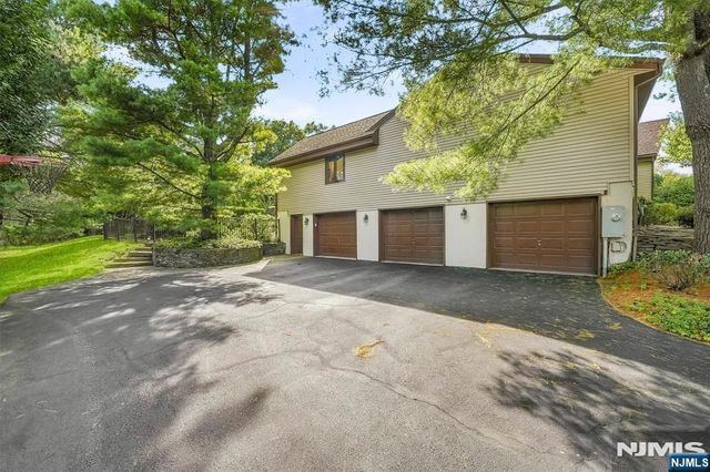 10 Baker Court, Ramsey, NJ 07446
