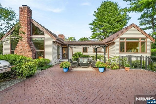 10 Baker Court, Ramsey, NJ 07446