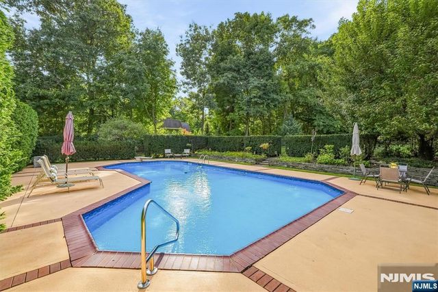 10 Baker Court, Ramsey, NJ 07446