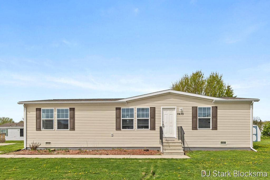 7435 Bronco Drive, Caledonia, MI 49316