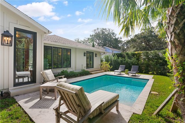 609 Oak Street, St Simons Island, GA 31522