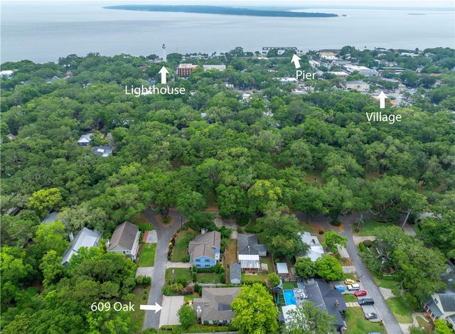 609 Oak Street, St Simons Island, GA 31522
