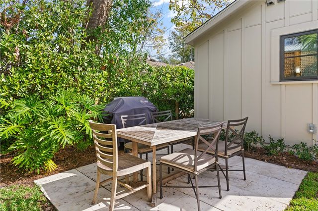 609 Oak Street, St Simons Island, GA 31522