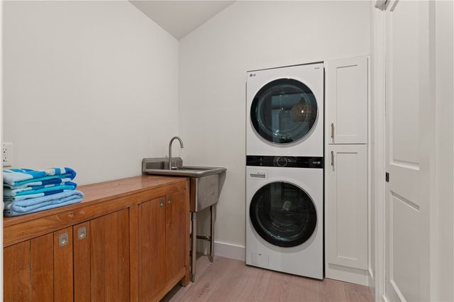 609 Oak Street, St Simons Island, GA 31522