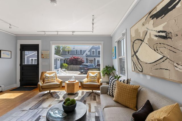 134 Commercial Street, Provincetown, MA 02657
