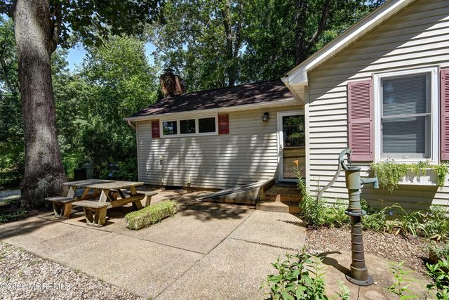15 La Valley Drive, Manalapan, NJ 07726