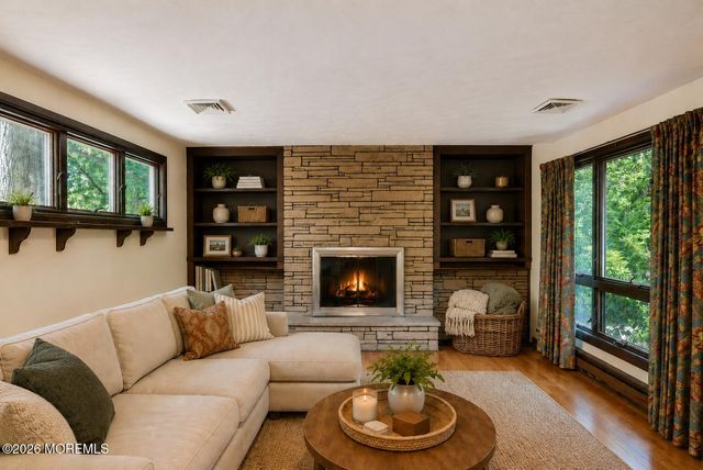 15 La Valley Drive, Manalapan, NJ 07726