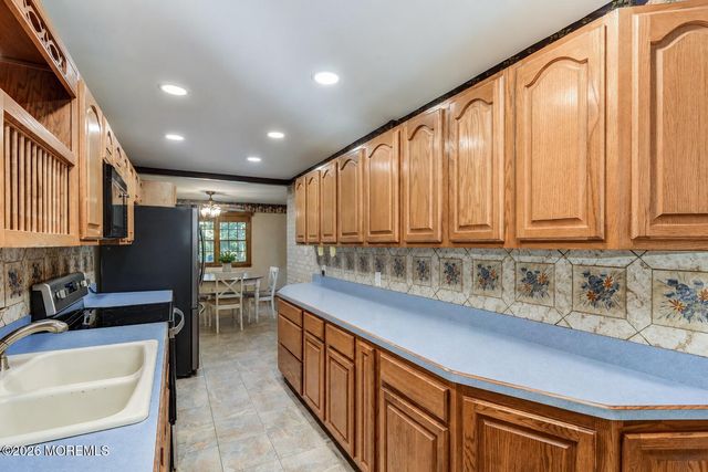 15 La Valley Drive, Manalapan, NJ 07726