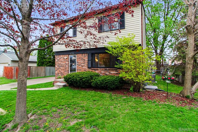 8732 Fremont Street, Westland, MI 48185
