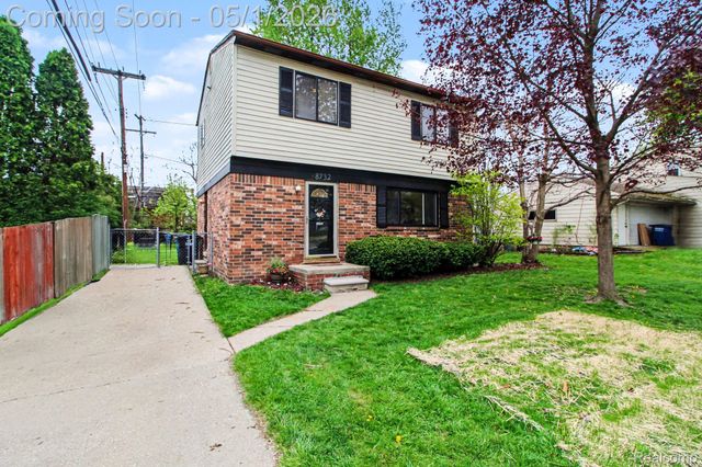 8732 Fremont Street, Westland, MI 48185