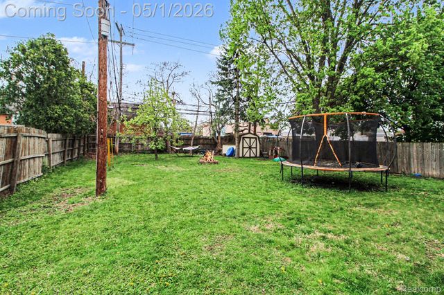 8732 Fremont Street, Westland, MI 48185