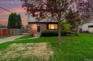 8732 Fremont Street, Westland, MI 48185