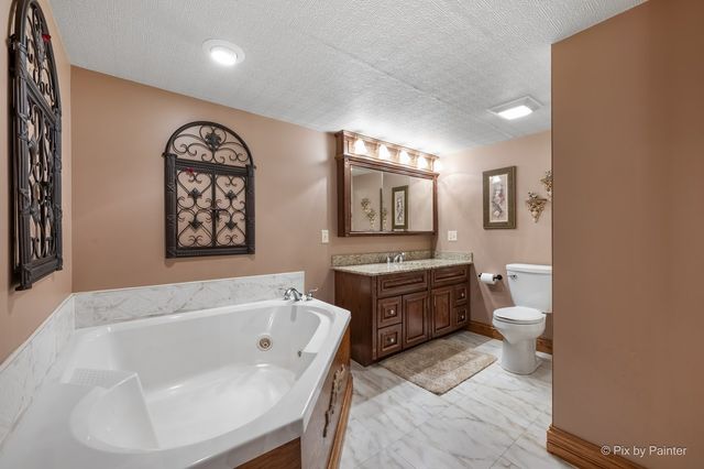 20481 Parade Court, Marengo, IL 60152