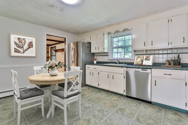 22 Withington Ln, Harvard, MA 01451