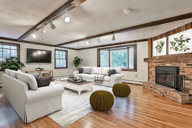 22 Withington Ln, Harvard, MA 01451