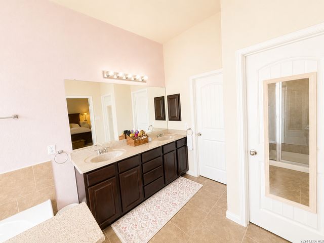 4706 Creekwood, Schertz, TX 78108
