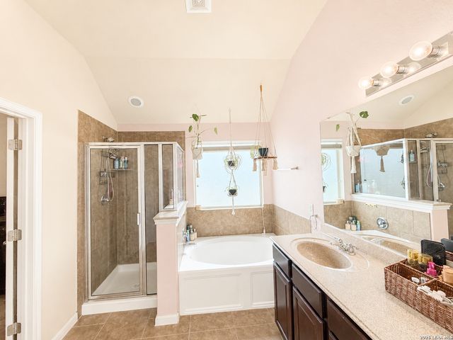 4706 Creekwood, Schertz, TX 78108